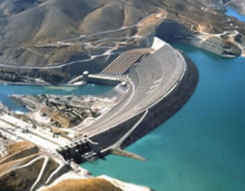 La diga di Ataturk sul fiume Eufrate